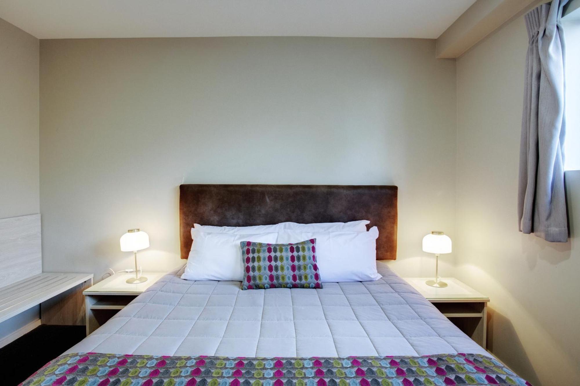 Ellerslie Palms Motel Окленд Экстерьер фото