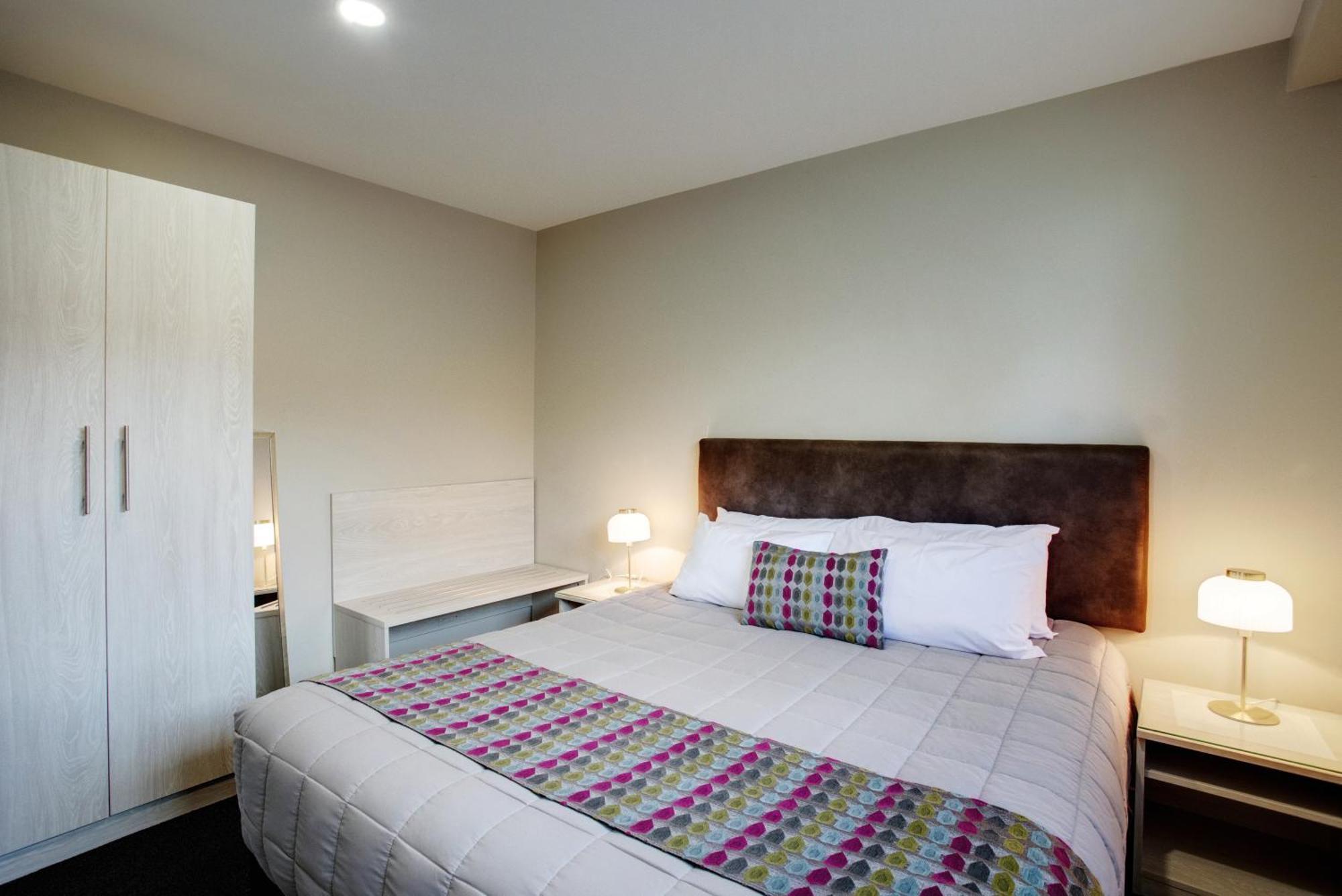 Ellerslie Palms Motel Окленд Экстерьер фото
